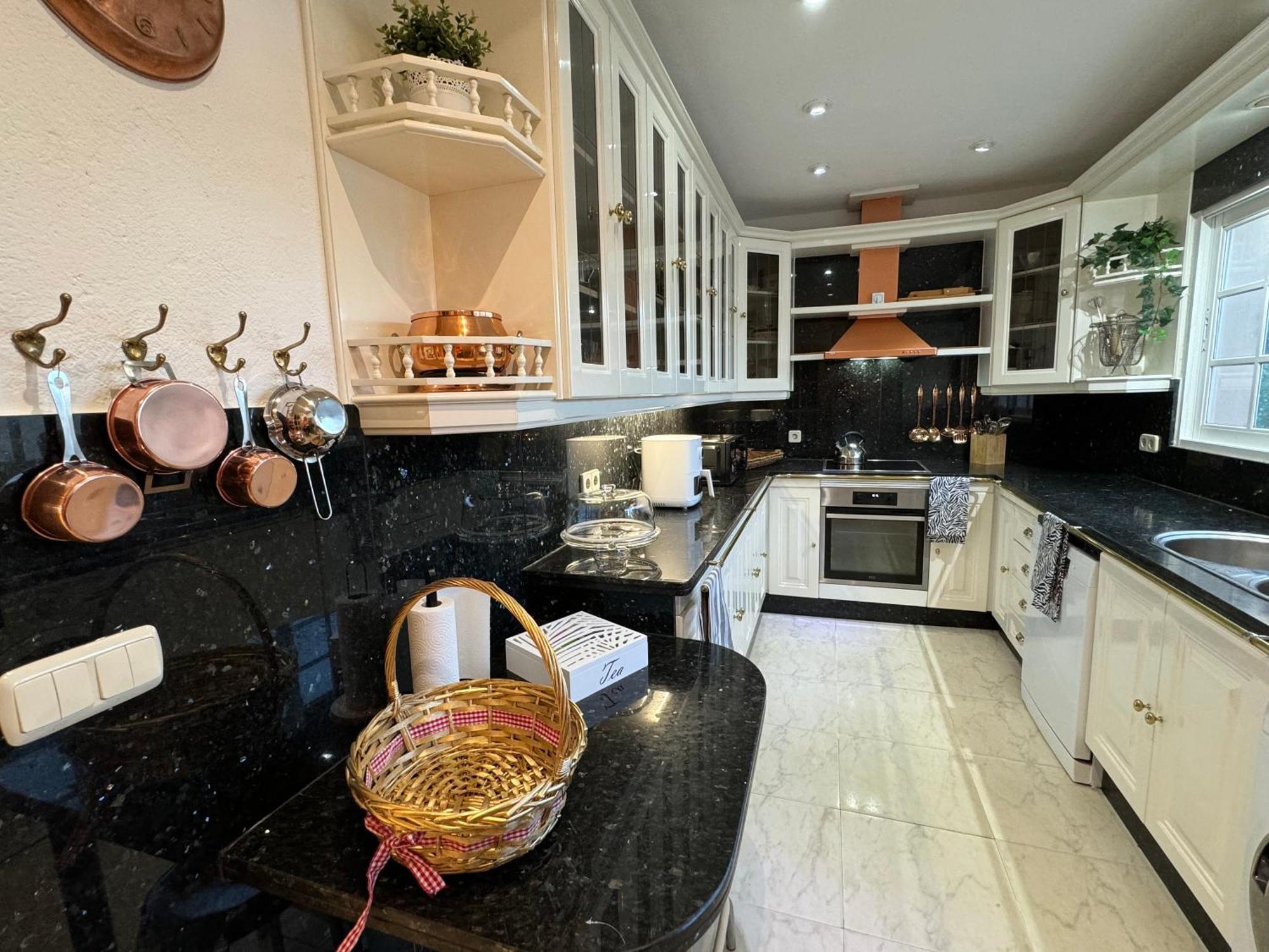 Villa Casacara Marbella Beachside Costabella -Spain エクステリア 写真