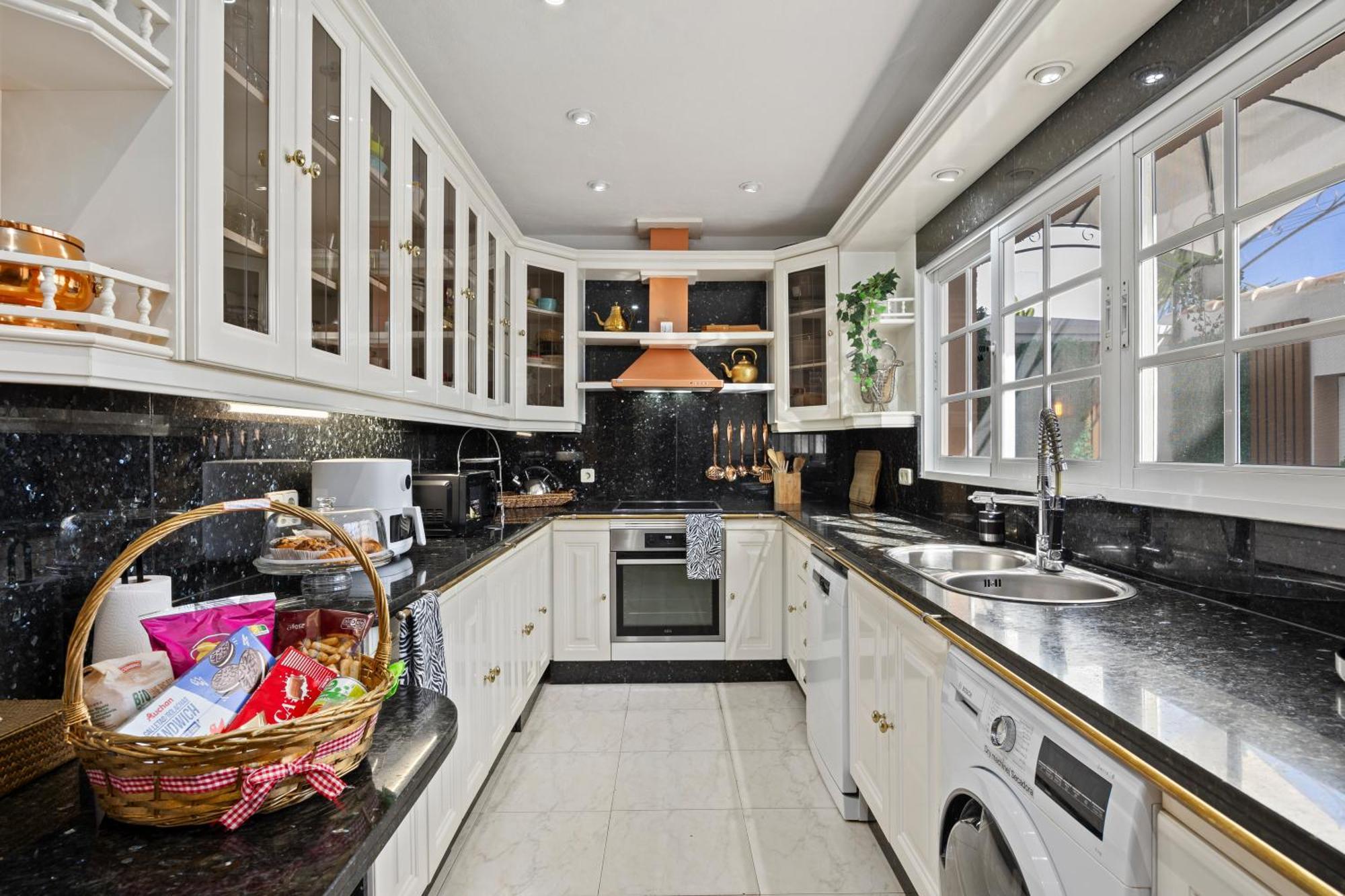 Villa Casacara Marbella Beachside Costabella -Spain エクステリア 写真