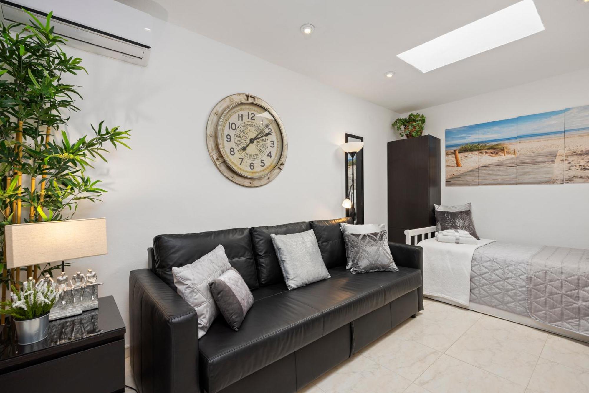 Villa Casacara Marbella Beachside Costabella -Spain エクステリア 写真